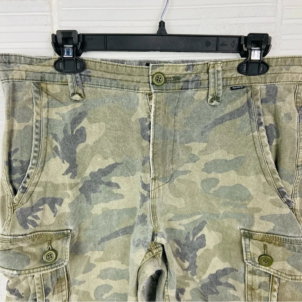 Hurley Y2K cotton Camouflage Cargo Men Shorts size 32